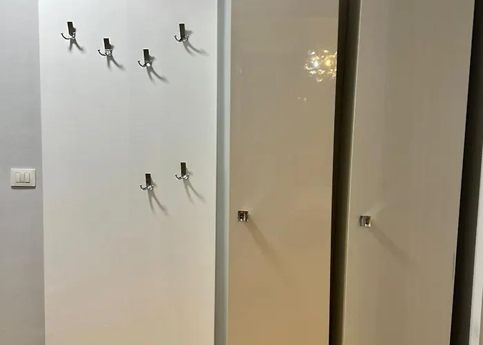 Sunshine Tirana, Blloku 2 Apartamento *